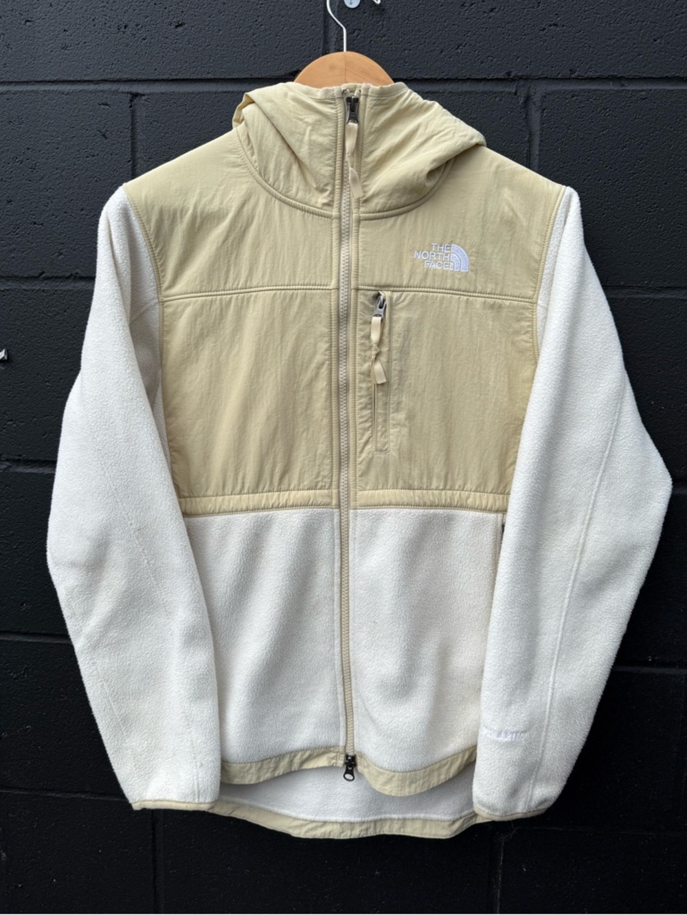 The North Face Denali Fleece Jacket Hooded Cream/Beige / Size Small
